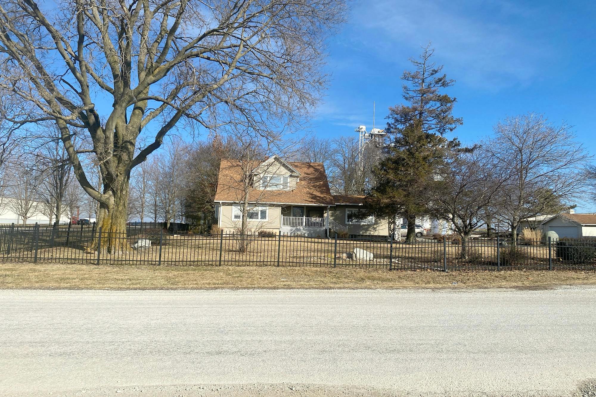 Main image