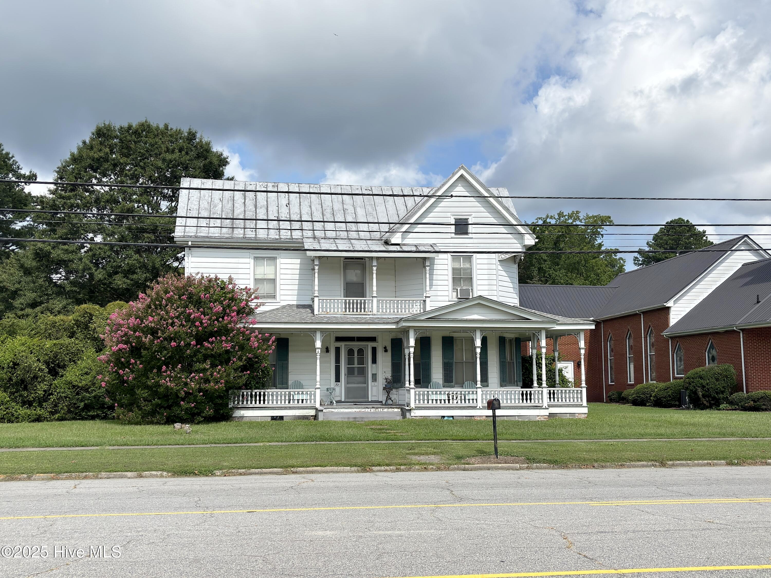 Main image